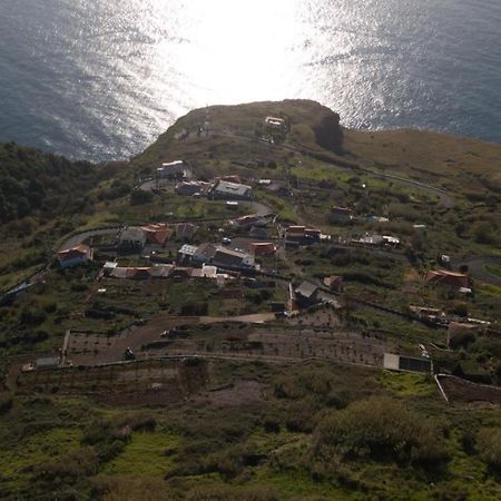 فيلا Refugio De Pedra Fajã da Ovelha المظهر الخارجي الصورة